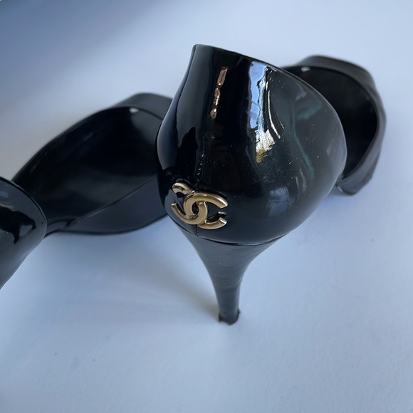 Authentic Chanel Heels - Picture 10 of 14